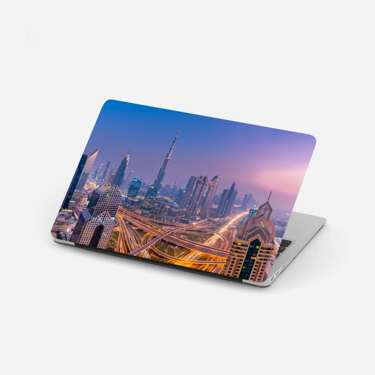 Sticker pour ordinateur portable panorama urbain de Dubaï au crépuscule – Wallnifity® Sticker pour ordinateur portable panorama urbain de Dubaï au crépuscule – Wallnifity®