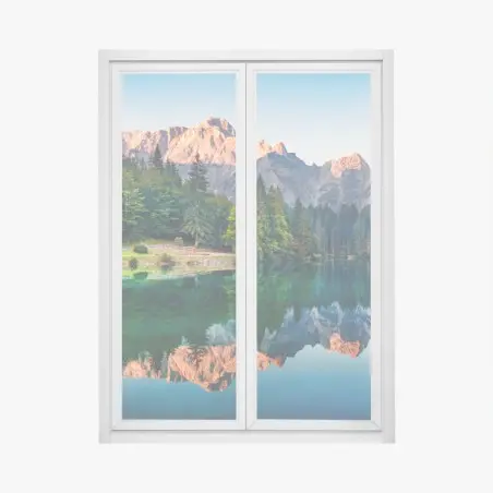 Sticker pour vitres et fenêtres reflets sereins du lac de Fusine au pied du Mangart – Wallnifity®