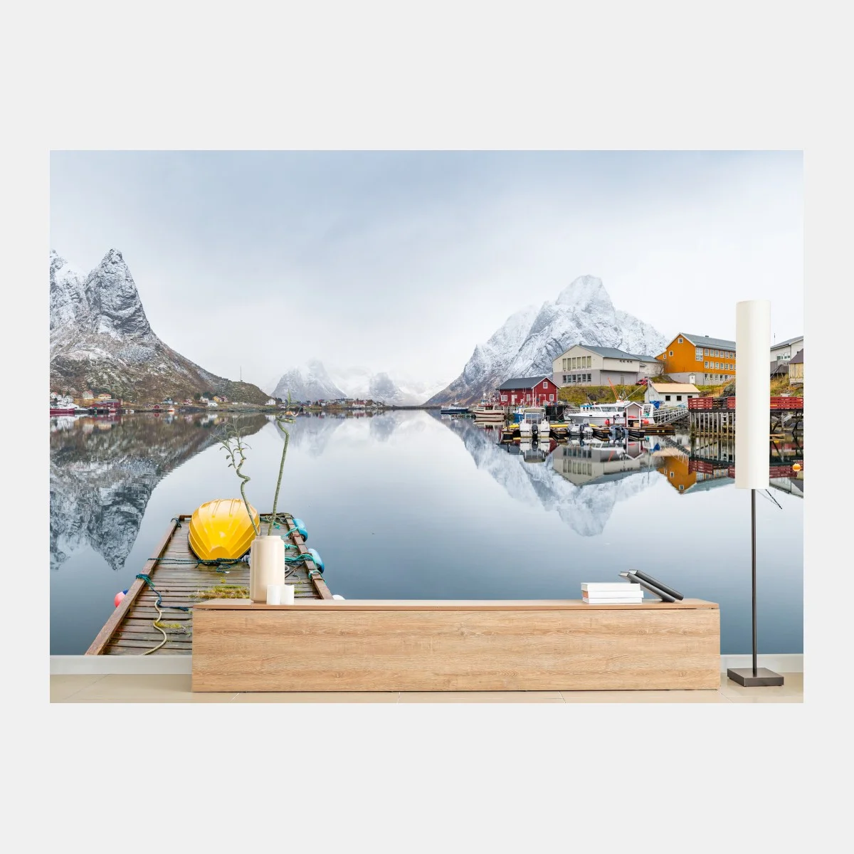 Papier peint reflets du fjord et village nordique – Wallnifity® Papier peint reflets du fjord et village nordique – Wallnifity®