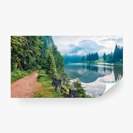 Papier peint brume matinale au bord du lac Lacu Rosu – Wallnifity®