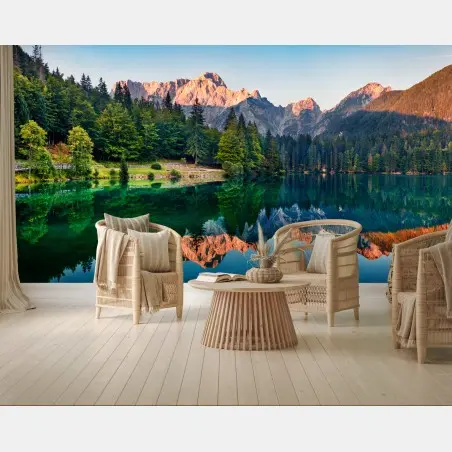 Papier peint reflets sereins du lac de Fusine au pied du Mangart – Wallnifity®