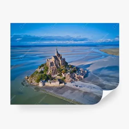 Papier peint vue aérienne de Mont-Saint-Michel en lumière naturelle – Wallnifity®