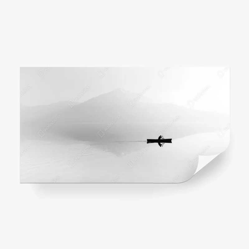 Papier peint brume sur le lac et barque solitaire – Wallnifity® Papier peint brume sur le lac et barque solitaire – Wallnifity®