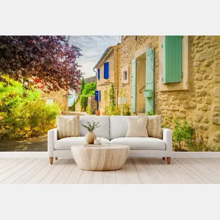 Papier peint rue provençale ensoleillée aux volets colorés – Wallnifity®