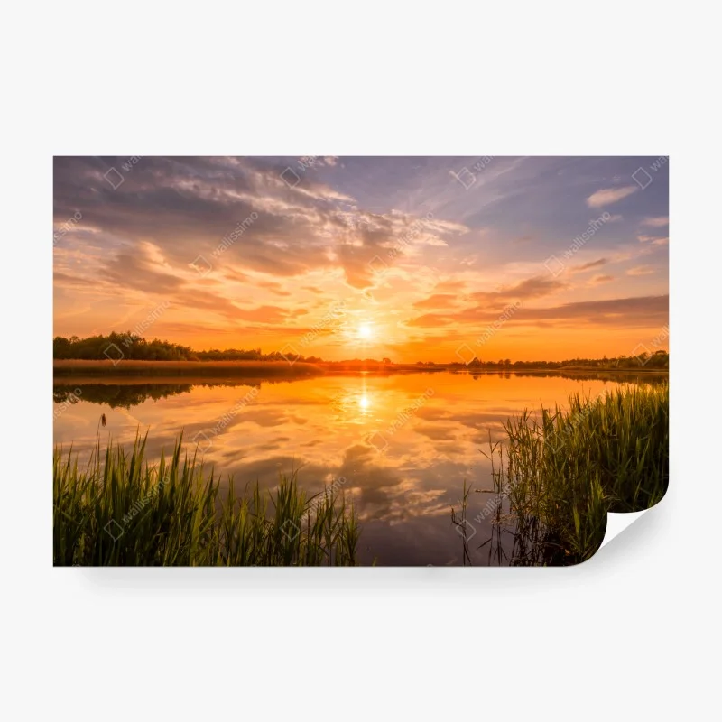 Papier peint coucher de soleil doré au-dessus du lac tranquille – Wallnifity® Papier peint coucher de soleil doré au-dessus du lac tranquille – Wallnifity®