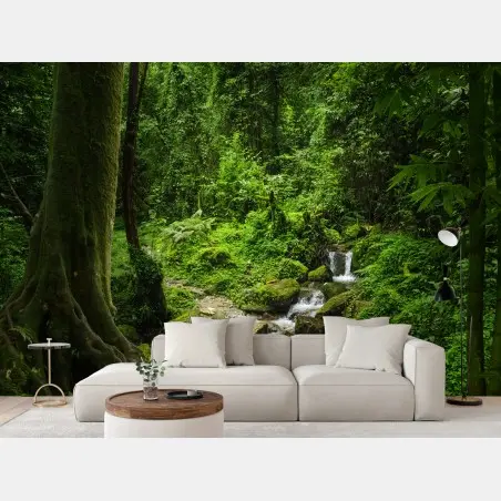 Papier peint refuge verdoyant au bord du ruisseau – Wallnifity®