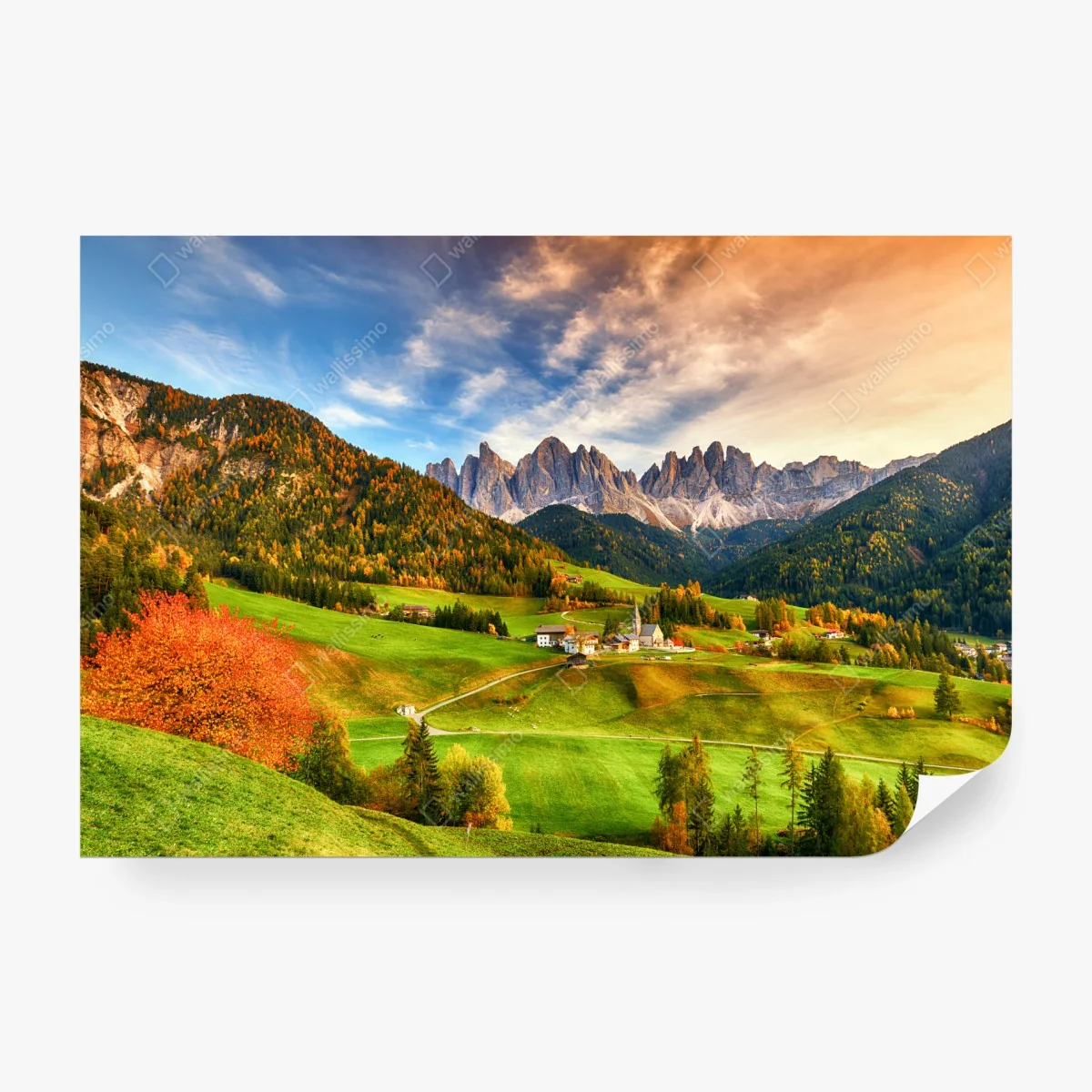 Papier peint lever de soleil sur Santa Maddalena, Dolomites en automne – Wallnifity® Papier peint lever de soleil sur Santa Maddalena, Dolomites en automne – Wallnifity®