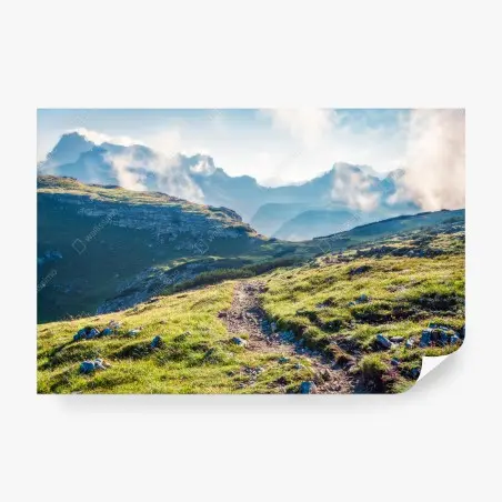 Papier peint sentier brumeux dans les Dolomites, Monte Piana et Tre Cime di Lavaredo – Wallnifity®