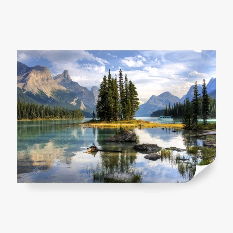 Papier peint île boisée sur lac alpin aux eaux turquoises – Wallnifity® Papier peint île boisée sur lac alpin aux eaux turquoises – Wallnifity®