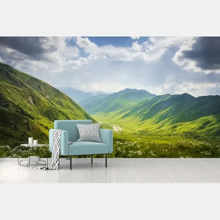 Papier peint paysage montagneux verdoyant à Svaneti – Wallnifity®