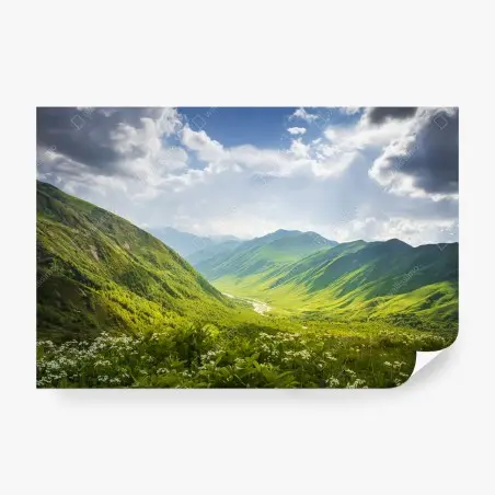 Papier peint paysage montagneux verdoyant à Svaneti – Wallnifity®
