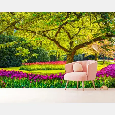 Papier peint promenade de printemps parmi les tulipes à Keukenhof – Wallnifity®