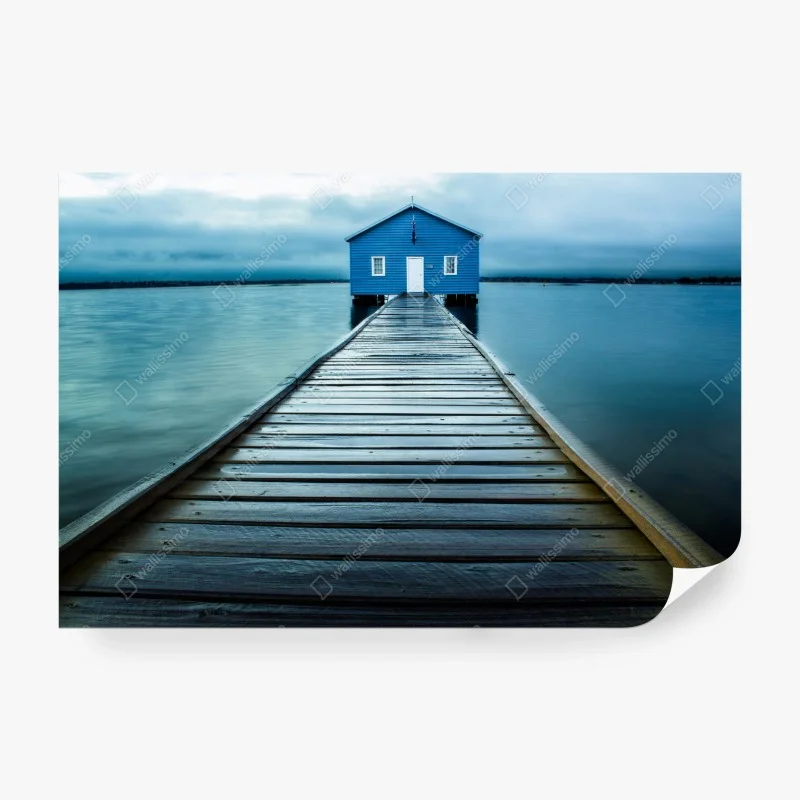 Papier peint maisonnette bleue au bout de la jetée – Wallnifity® Papier peint maisonnette bleue au bout de la jetée – Wallnifity®