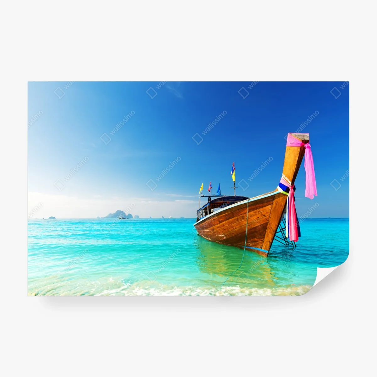 Papier peint bateau traditionnel sur la mer d'Andaman, Thaïlande – Wallnifity® Papier peint bateau traditionnel sur la mer d'Andaman, Thaïlande – Wallnifity®