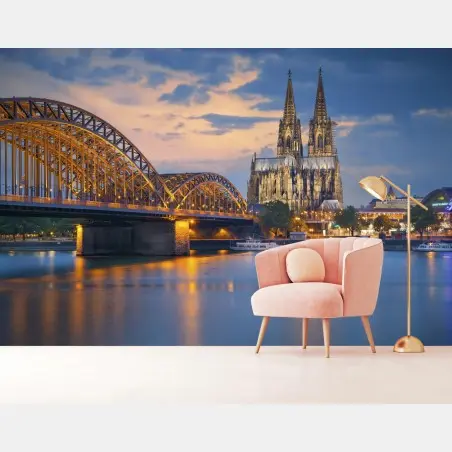 Papier peint vue nocturne de la cathédrale de Cologne et du pont Hohenzollern – Wallnifity®