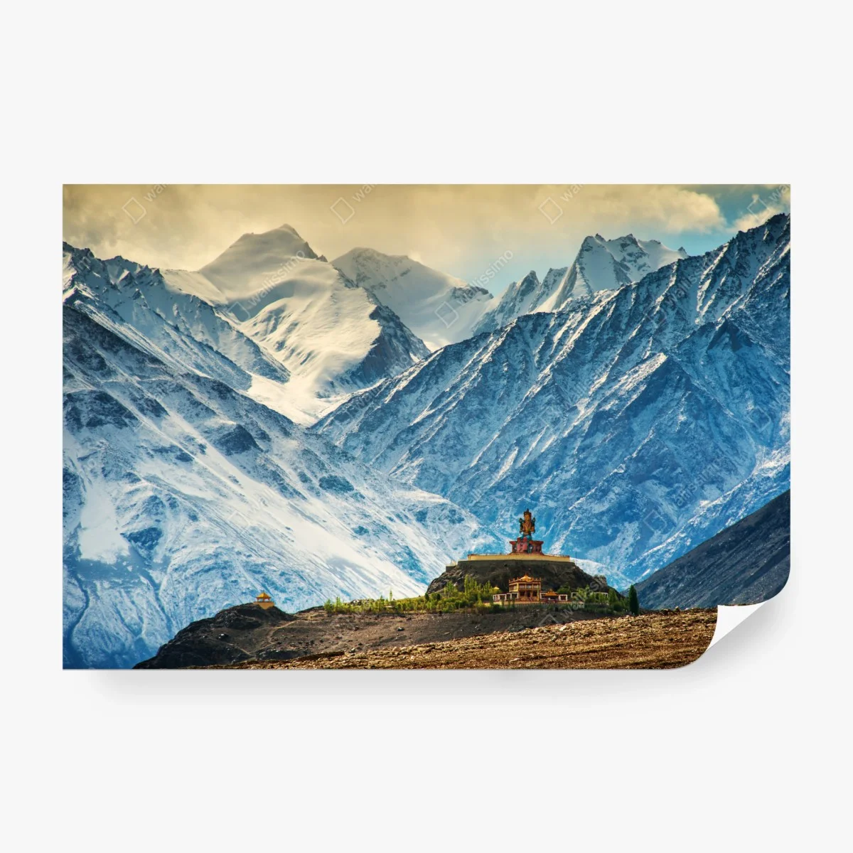 Papier peint temple solitaire au pied des montagnes enneigées – Wallnifity® Papier peint temple solitaire au pied des montagnes enneigées – Wallnifity®