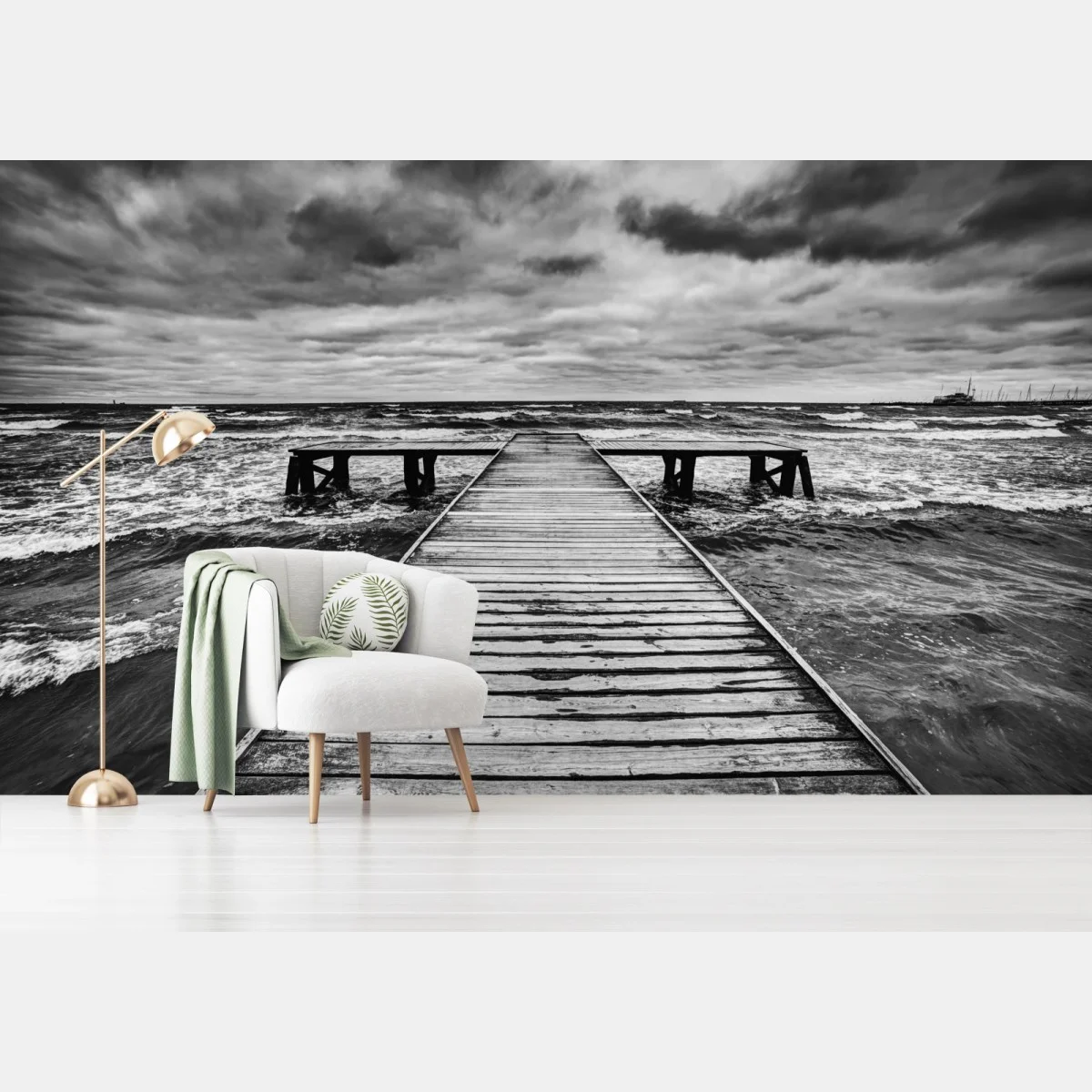 Papier peint jetée solitaire sous ciel orageux – Wallnifity® Papier peint jetée solitaire sous ciel orageux – Wallnifity®