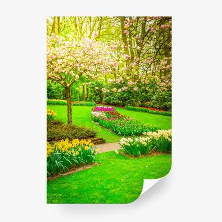 Papier peint jardin printanier aux tulipes et cerisiers en fleurs – Wallnifity®