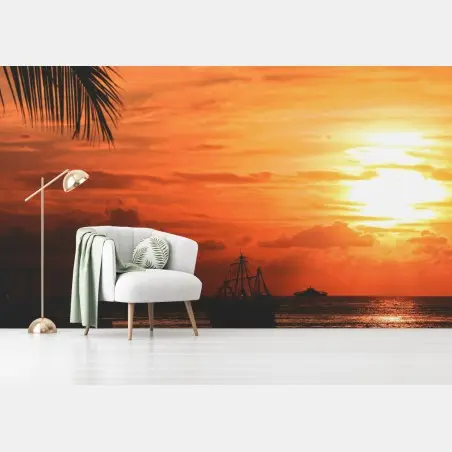Papier peint coucher de soleil tropical aux silhouettes de bateaux – Wallnifity®