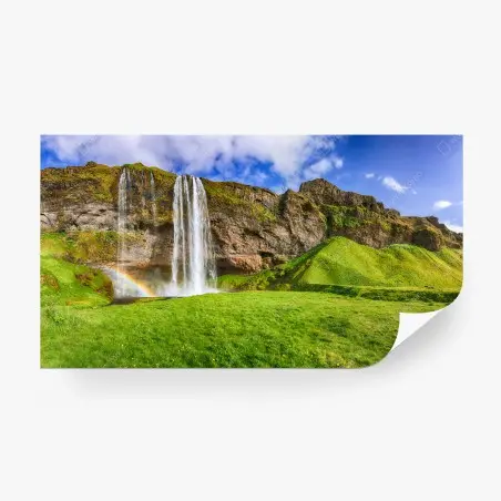 Papier peint cascade Seljalandsfoss, paysage d'Islande verdoyant – Wallnifity®