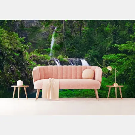Papier peint cascade émeraude au cœur de la forêt – Wallnifity®