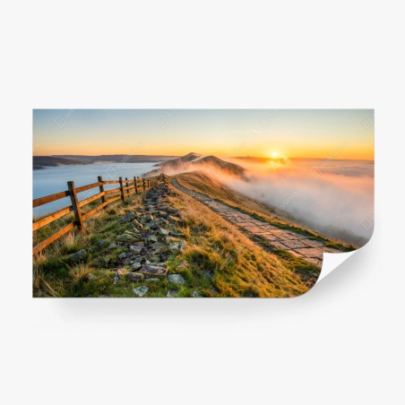 Papier peint crête brumeuse au lever du soleil – Wallnifity®