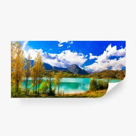 Papier peint lac turquoise au pied des montagnes automnales – Wallnifity®