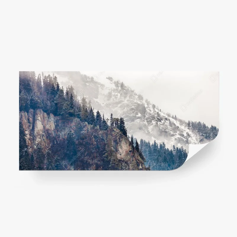 Papier peint falaise enneigée et forêt de pins – Wallnifity® Papier peint falaise enneigée et forêt de pins – Wallnifity®