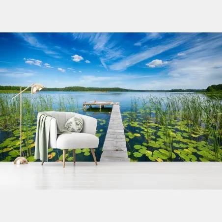 Papier peint ponton tranquille sur le lac en Masurie – Wallnifity®
