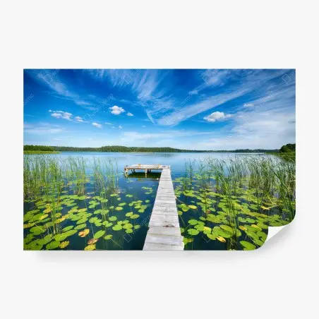 Papier peint ponton tranquille sur le lac en Masurie – Wallnifity®