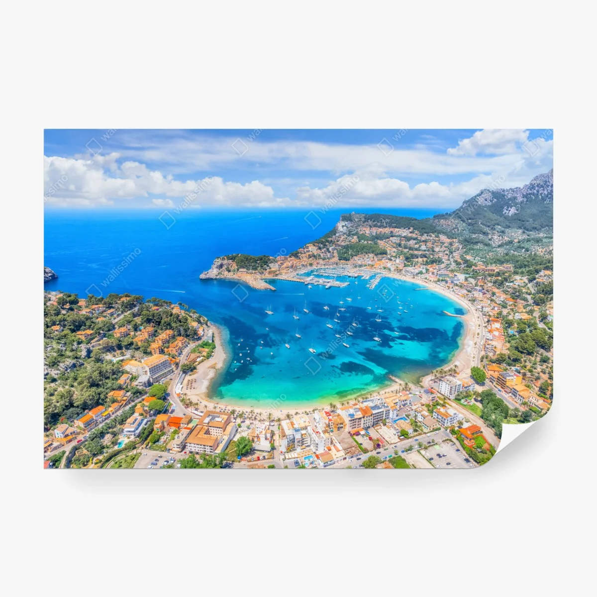 Papier peint vue aérienne du Port de Sóller, baie turquoise – Wallnifity®