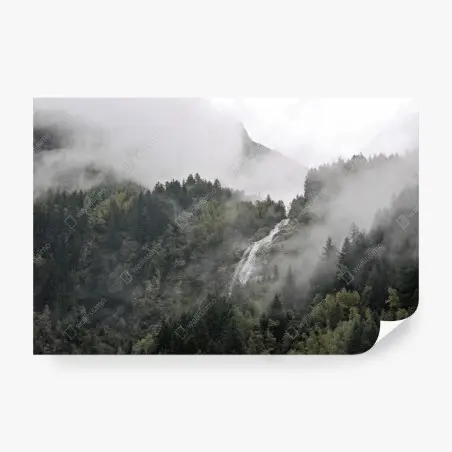 Papier peint cascade brumeuse au cœur de la forêt – Wallnifity®