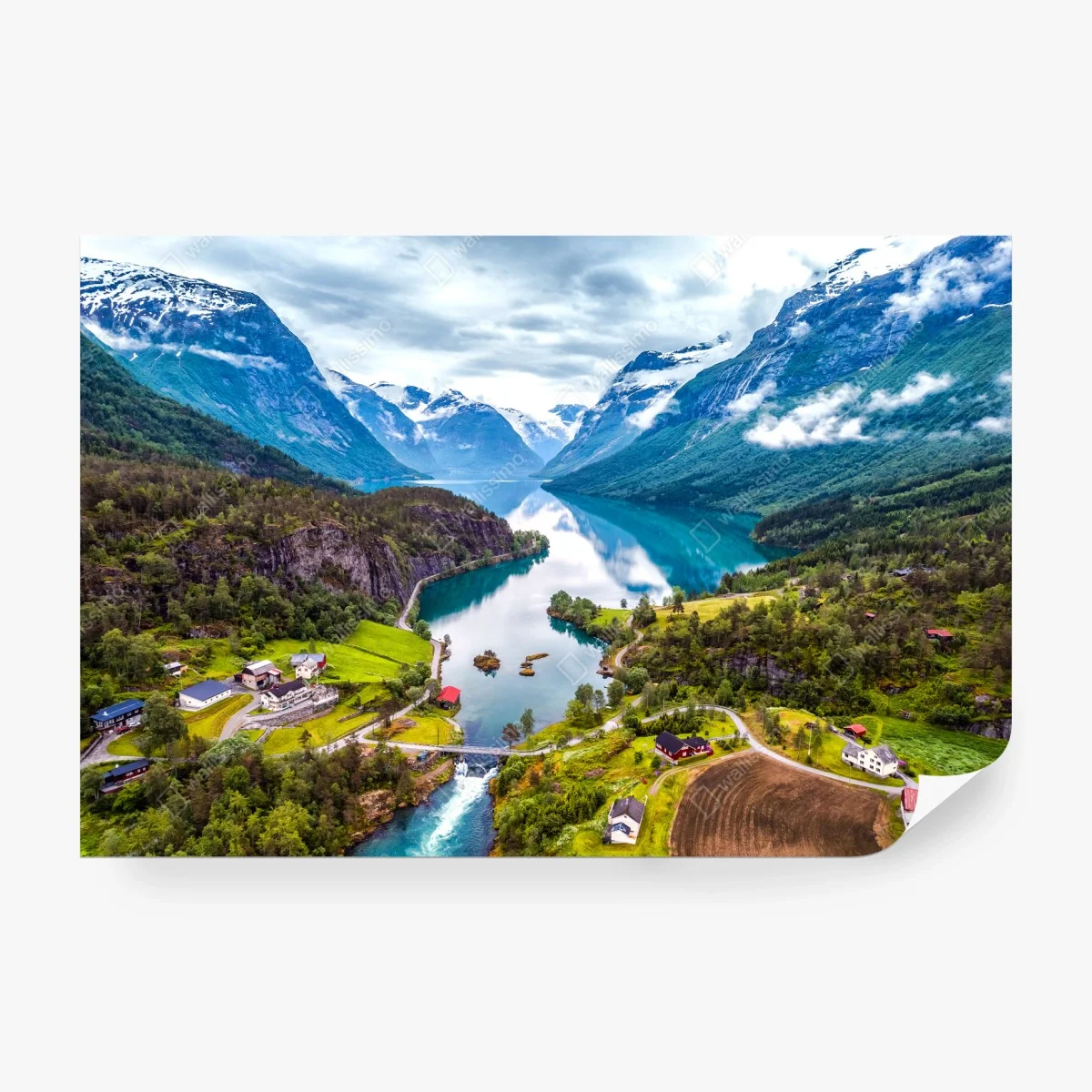 Papier peint fjord norvégien au cœur des montagnes – Wallnifity® Papier peint fjord norvégien au cœur des montagnes – Wallnifity®