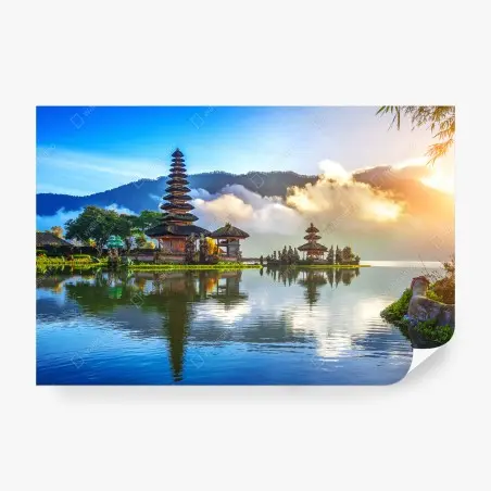 Papier peint temple sacré au bord du lac à Bali – Wallnifity®