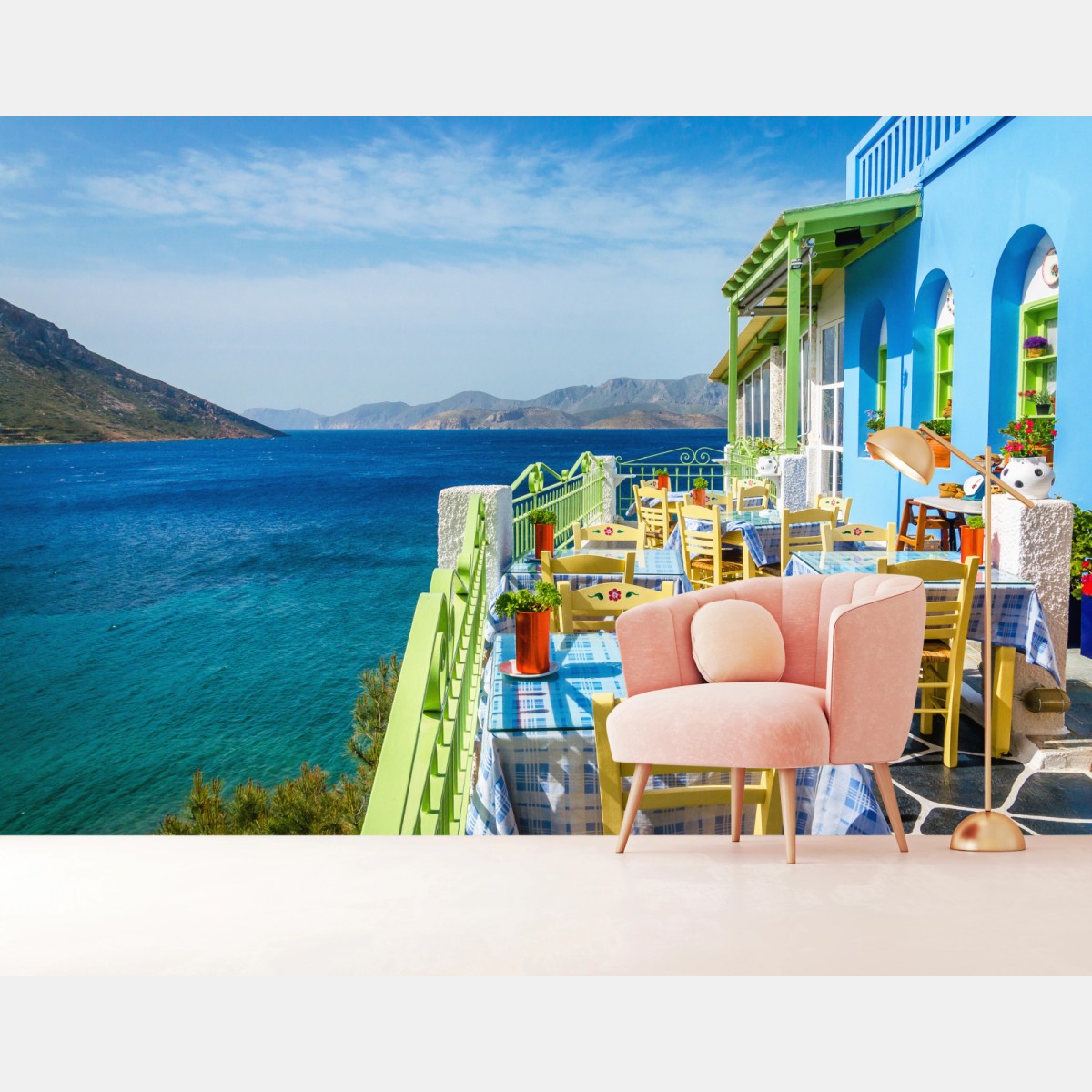 Papier peint terrasse en bord de mer aux couleurs vives – Wallnifity®