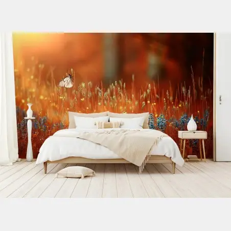 Papier peint papillon sur fleurs sauvages au coucher de soleil – Wallnifity®
