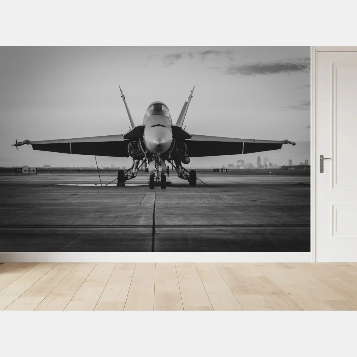 Papier peint avion de chasse en gros plan sur la piste – Wallnifity® Papier peint avion de chasse en gros plan sur la piste – Wallnifity®