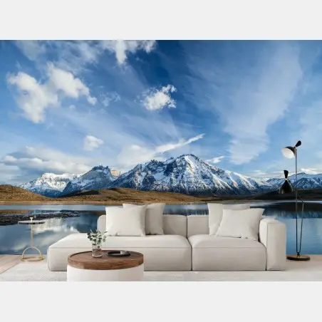 Papier peint panorama montagneux enneigé au reflet sur le lac – Wallnifity®