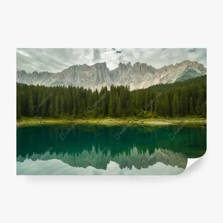 Papier peint reflet des Dolomites sur le Lago di Carezza – Wallnifity®