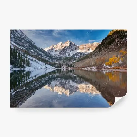 Papier peint paysage montagneux aux reflets dorés – Wallnifity®