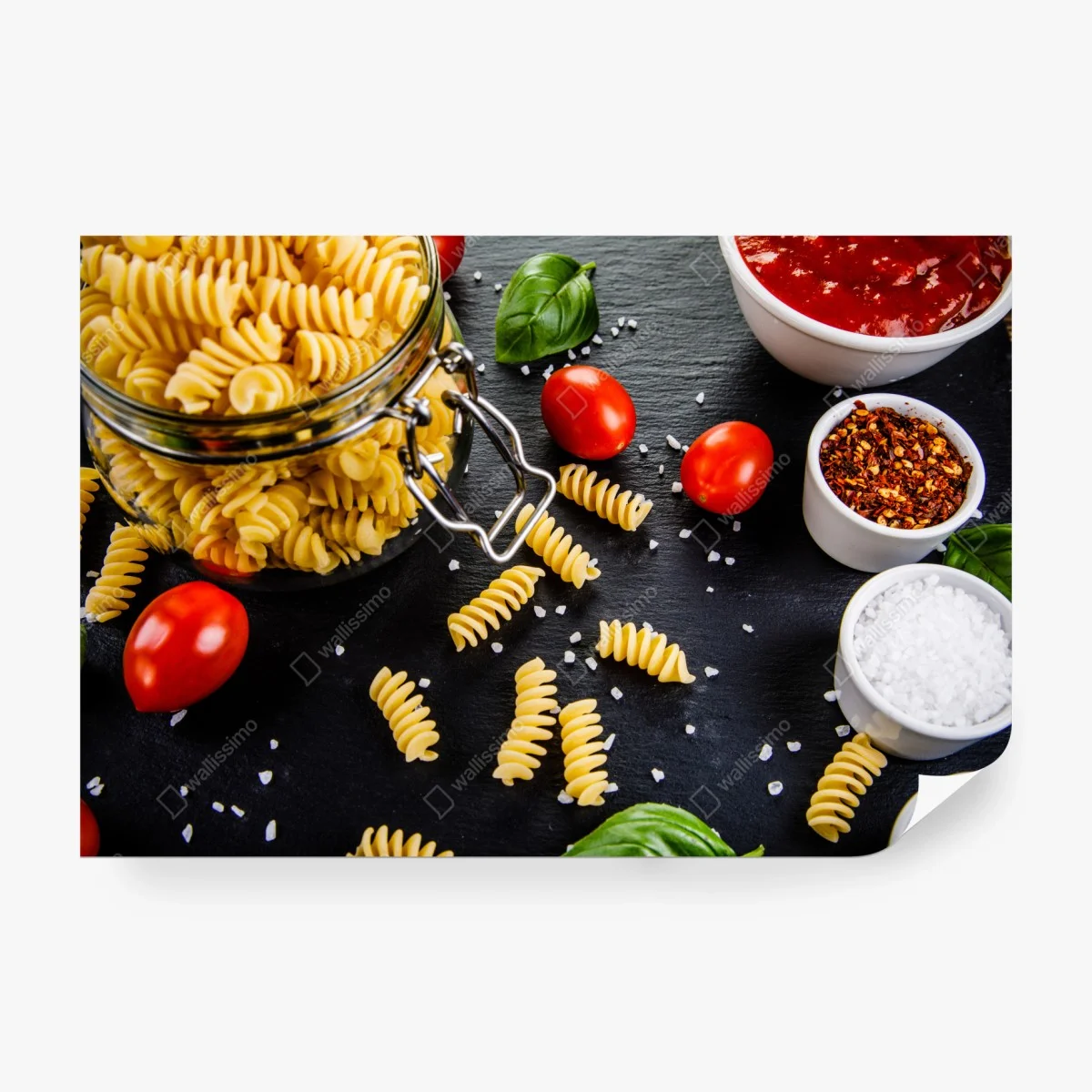 Papier peint composition de pâtes fusilli et ingrédients méditerranéens – Wallnifity® Papier peint composition de pâtes fusilli et ingrédients méditerranéens – Wallnifity®