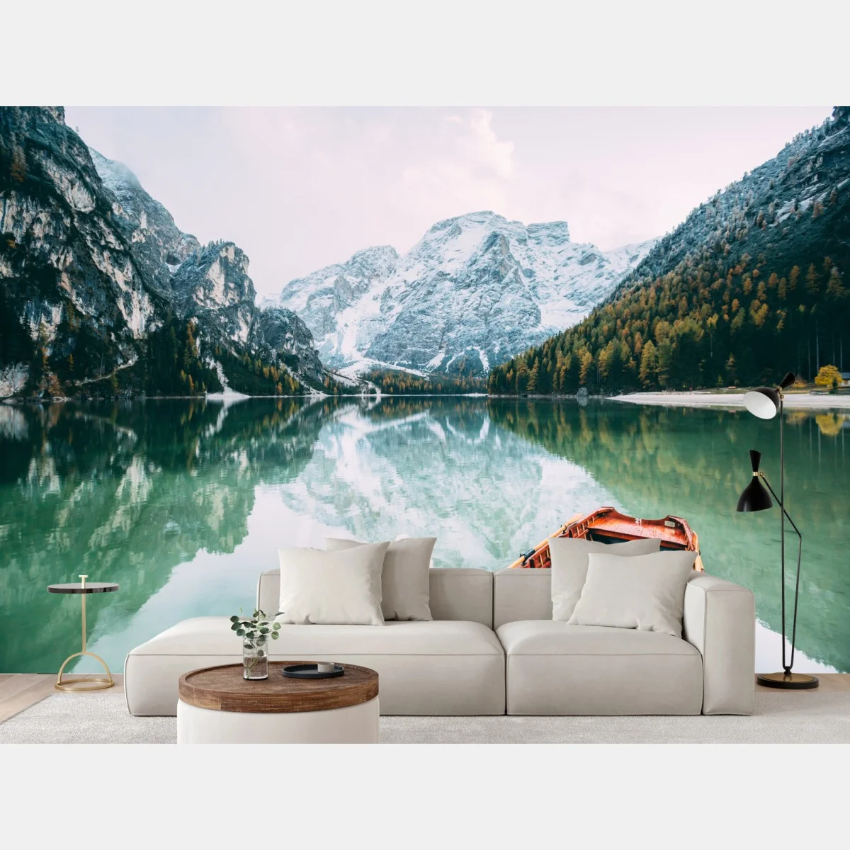 Papier peint reflet serein du lac de Braies dans les Dolomites – Wallnifity® Papier peint reflet serein du lac de Braies dans les Dolomites – Wallnifity®