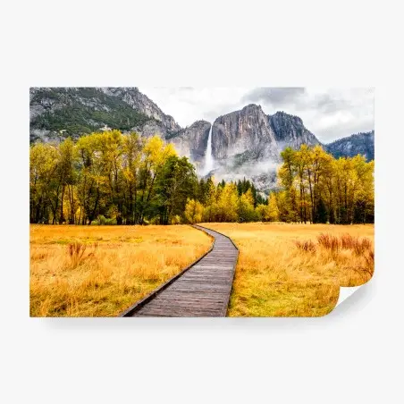 Papier peint sentier d'automne vers la cascade – Wallnifity®