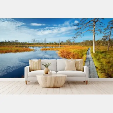 Papier peint passerelle au bord du marais automnal – Wallnifity®