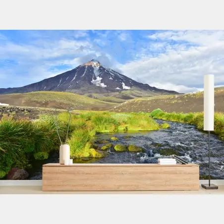 Papier peint vue sereine du volcan Koryaksky – Wallnifity®