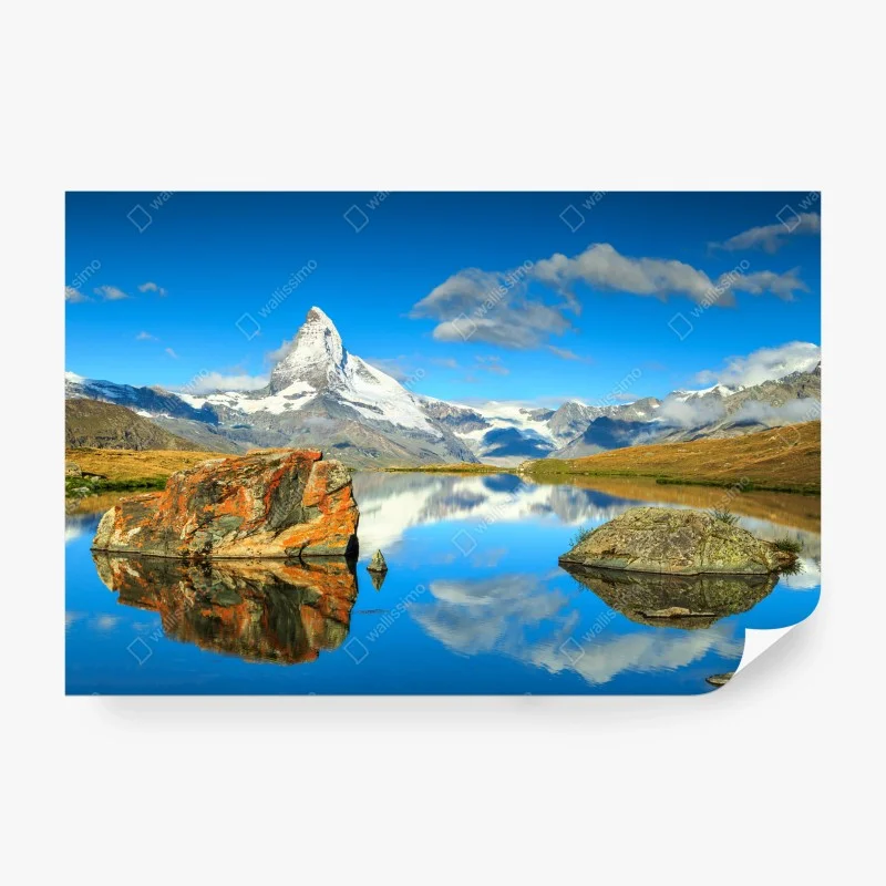 Papier peint reflet du Cervin sur un lac alpin – Wallnifity®