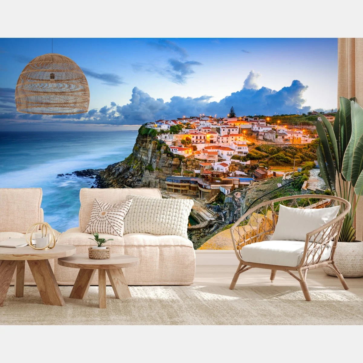 Papier peint village au bord de la falaise : Azenhas do Mar, Portugal au crépuscule – Wallnifity® Papier peint village au bord de la falaise : Azenhas do Mar, Portugal au crépuscule – Wallnifity®