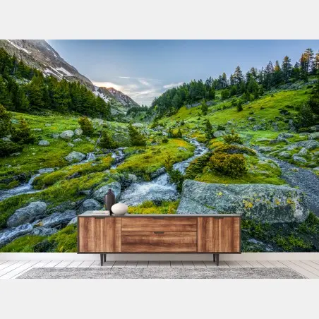 Papier peint paysage serein des Pyrénées du parc national Posets y Maladeta – Wallnifity®