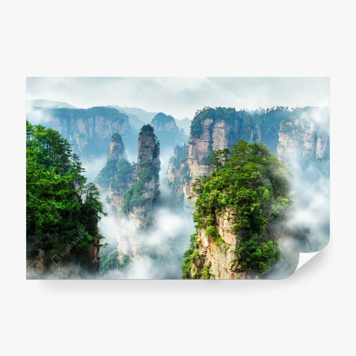 Papier peint paysage de colonnes rocheuses embrumées – Wallnifity®