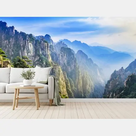 Papier peint paysage de montagnes brumeuses aux falaises sculptées – Wallnifity®